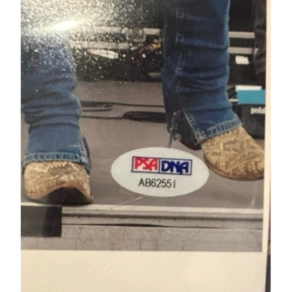 Justin Moore Signed Autographed 8x10 County‎ Music Sing PSA Certified